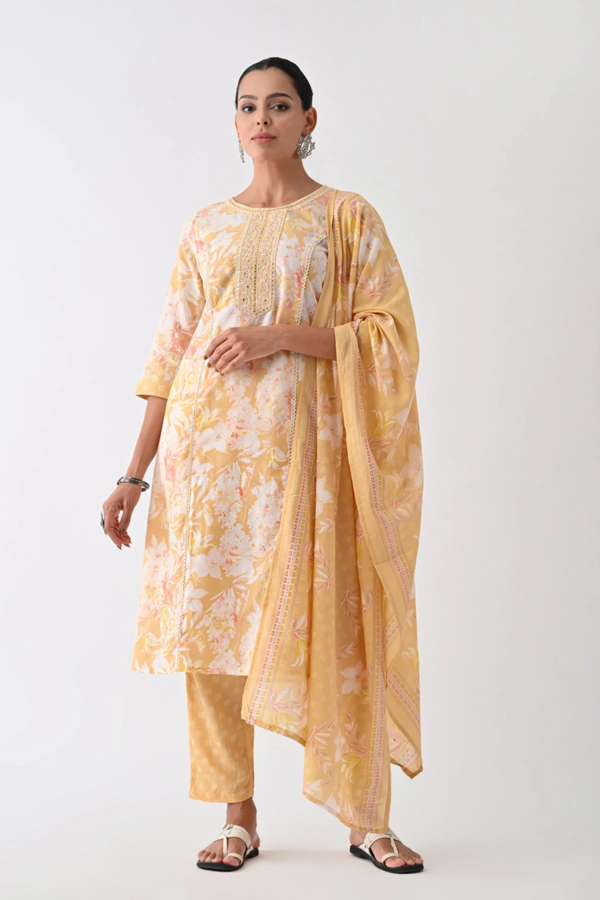 Yellow Printed Kurta 3 Pcs Set - Image 8